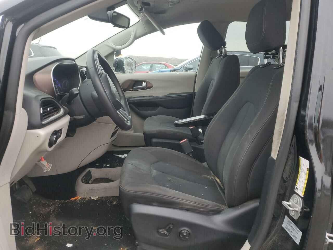 2017 CHRYSLER All Models - VIN: 2C4RC1CG2HR678134 - Photo 7