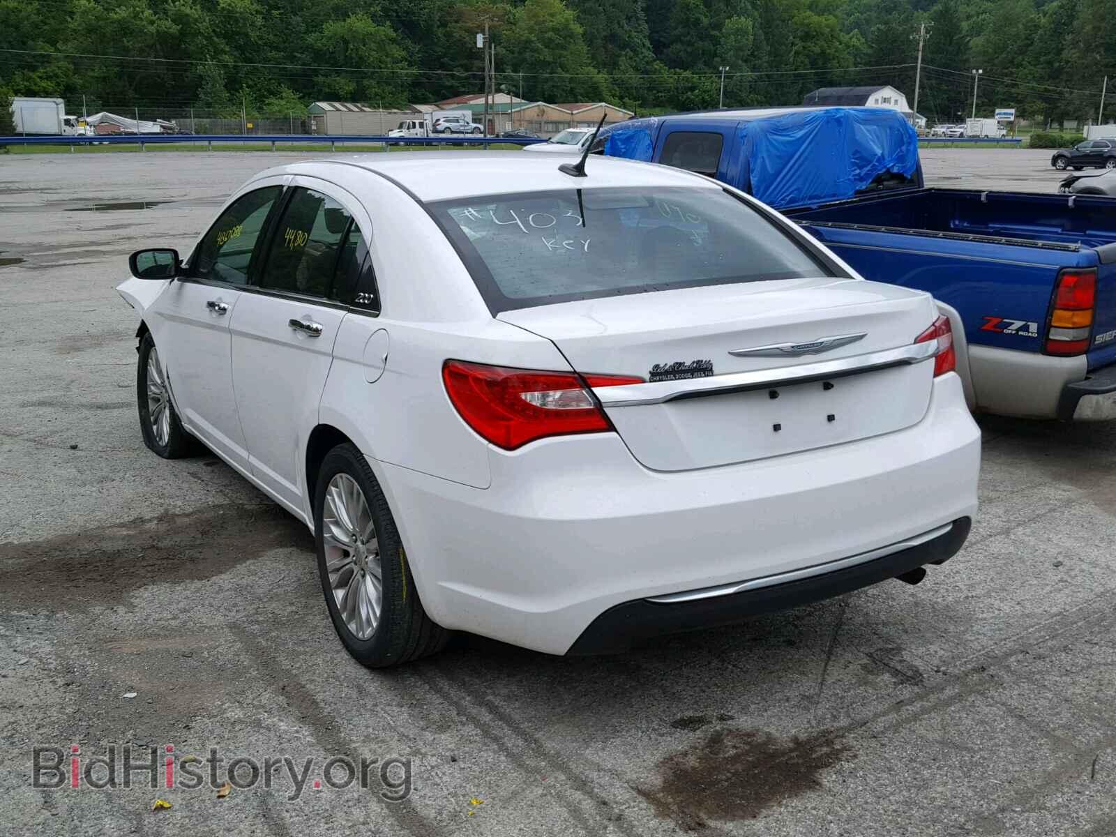 2012 CHRYSLER 200 - VIN: 1C3CCBCB0CN257796 - Photo 3