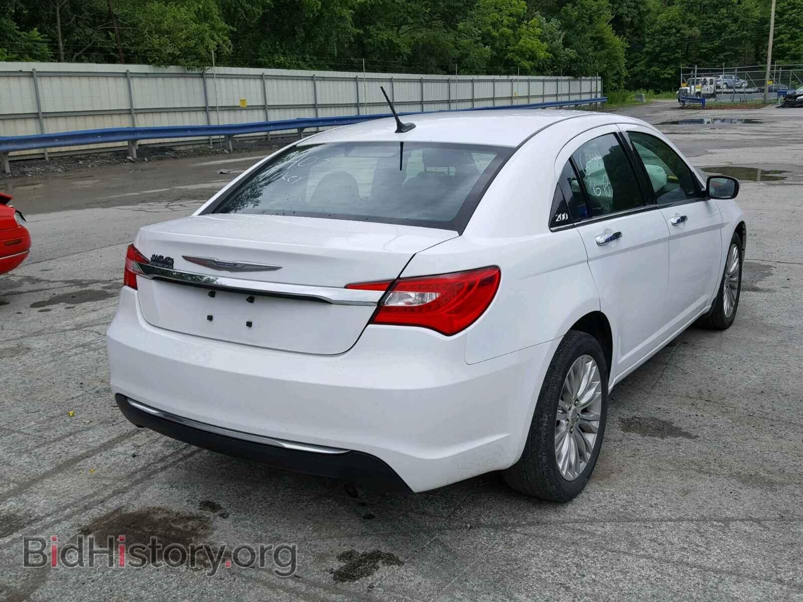 2012 CHRYSLER 200 - VIN: 1C3CCBCB0CN257796 - Photo 4