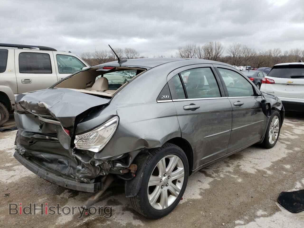2013 CHRYSLER 200 - VIN: 1C3CCBBB8DN704331 - Photo 4