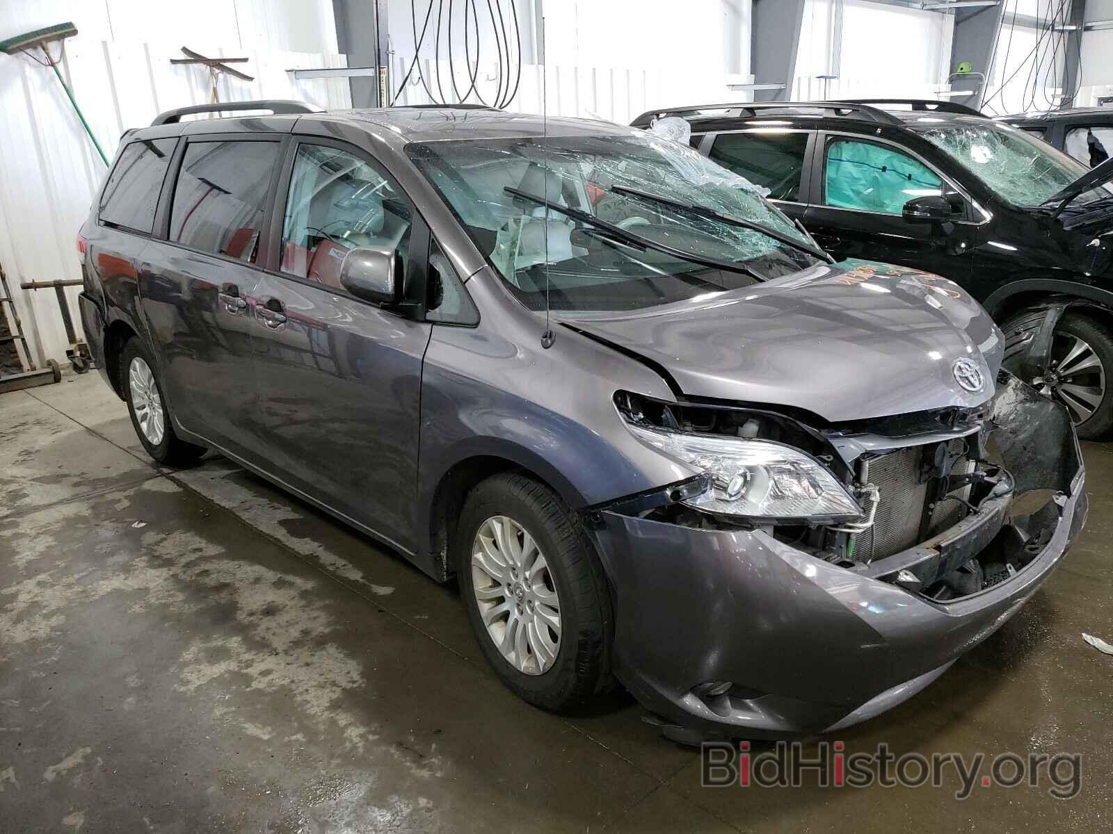 Фотография 5TDYK3DCXBS137773 - TOYOTA SIENNA 2011