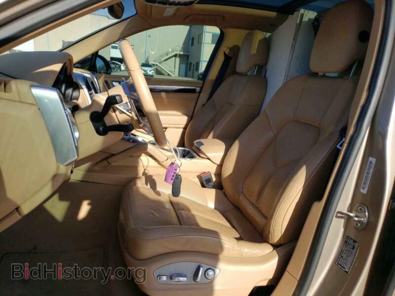 2016 Porsche CAYENNE (VIN WP1AA2A20GLA11455) — photo 7 of 13