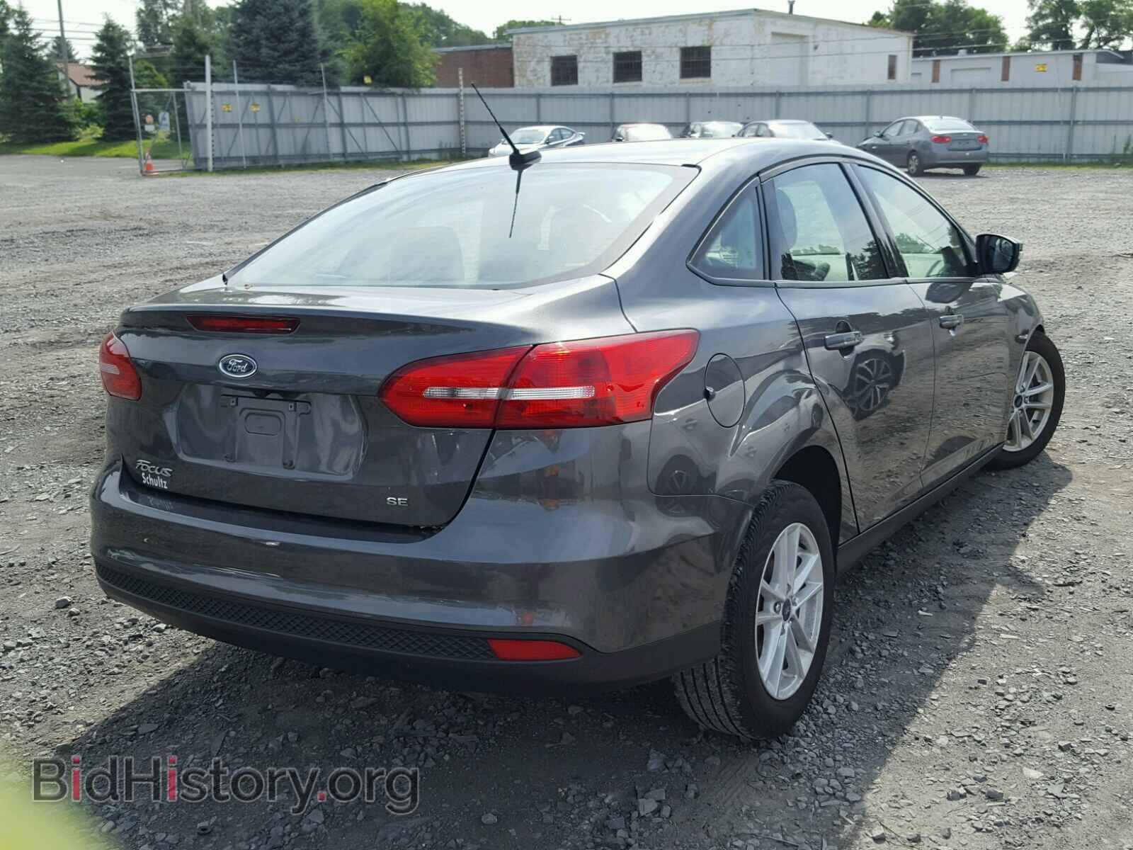 2017 FORD FOCUS - VIN: 1FADP3F2XHL250773 - Фото 4