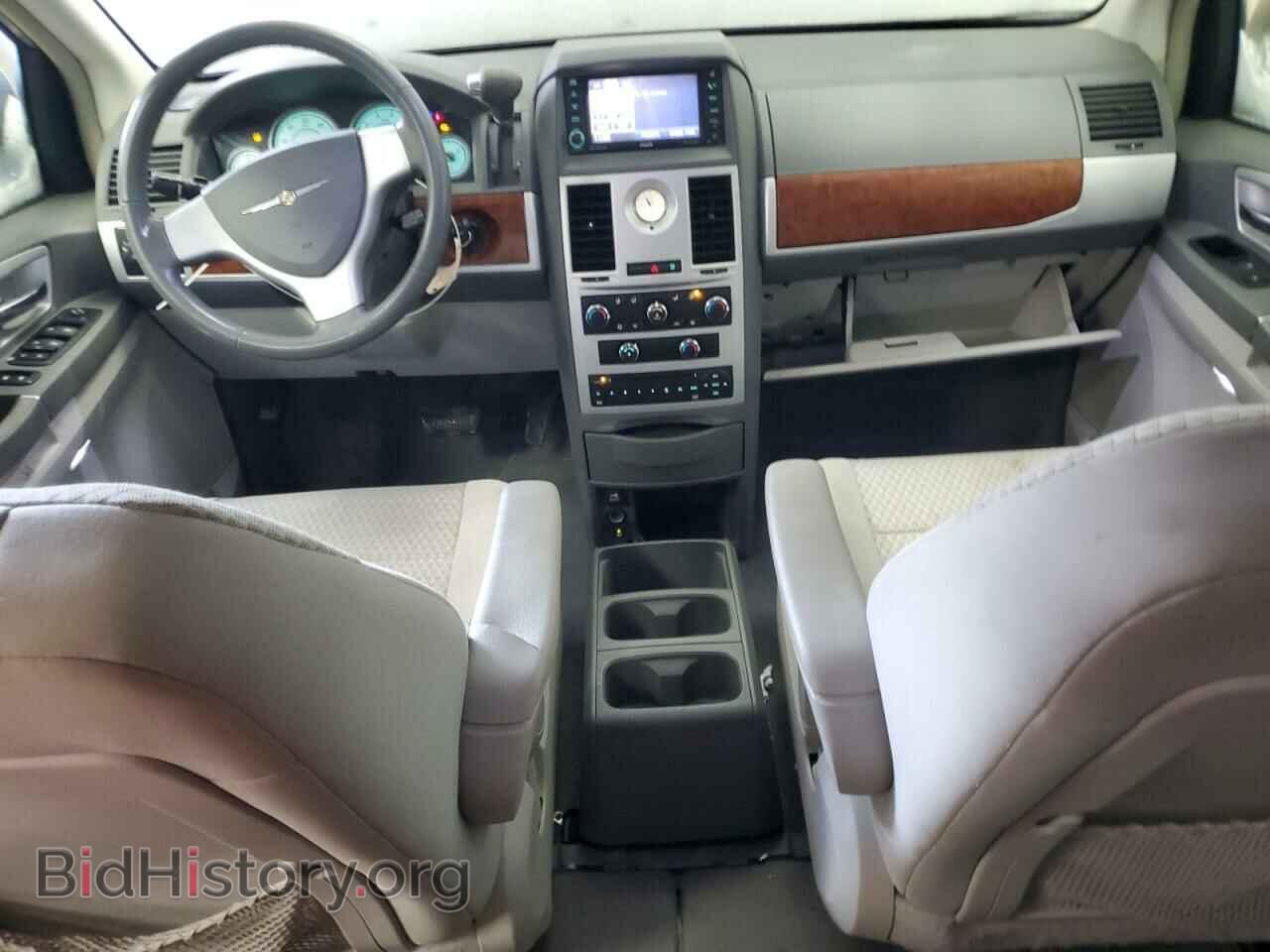 2009 CHRYSLER MINIVAN - VIN: 2A8HR541X9R572813 - Фото 8