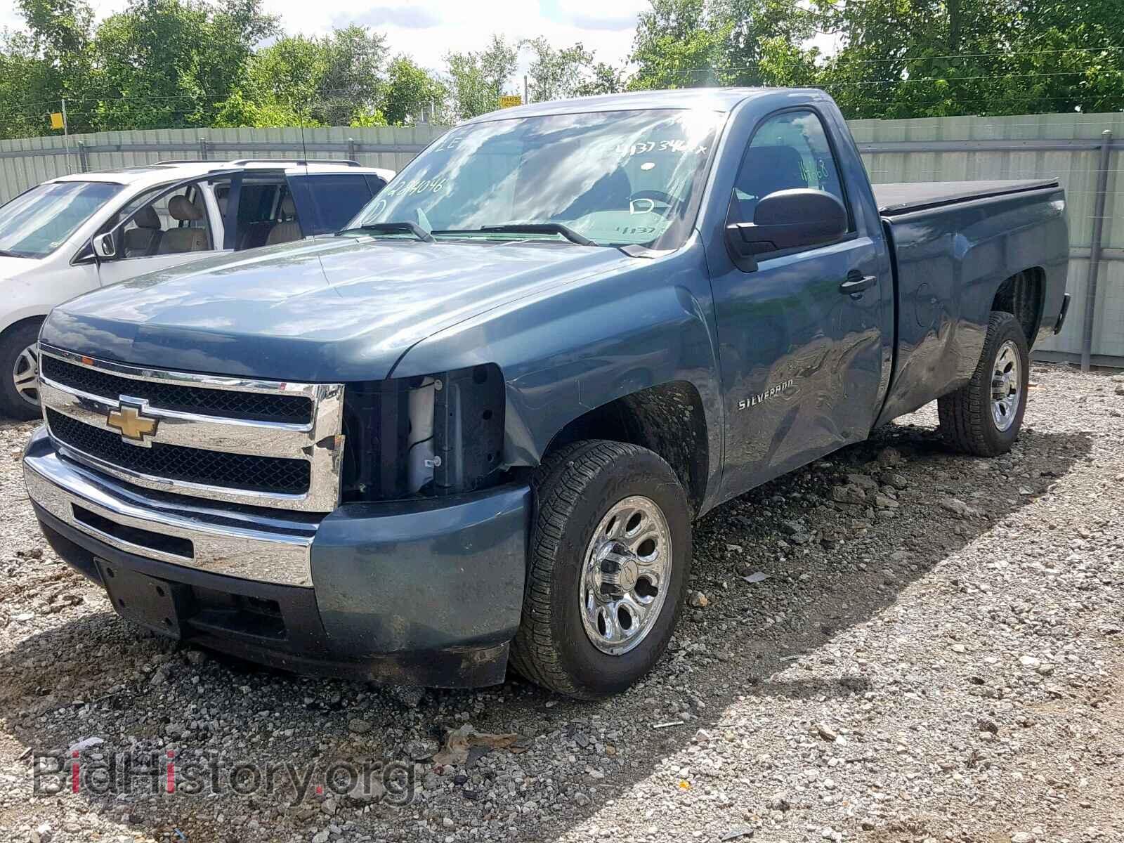 2010 CHEVROLET SILVERADO - VIN: 1GCPCPEX3AZ284046 - Фото 2