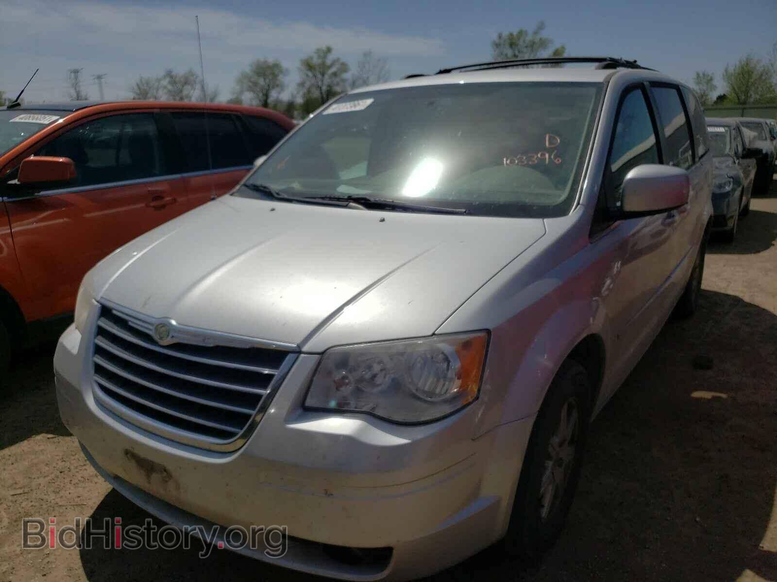 2010 CHRYSLER MINIVAN - VIN: 2A4RR5D17AR103396 - Фото 2