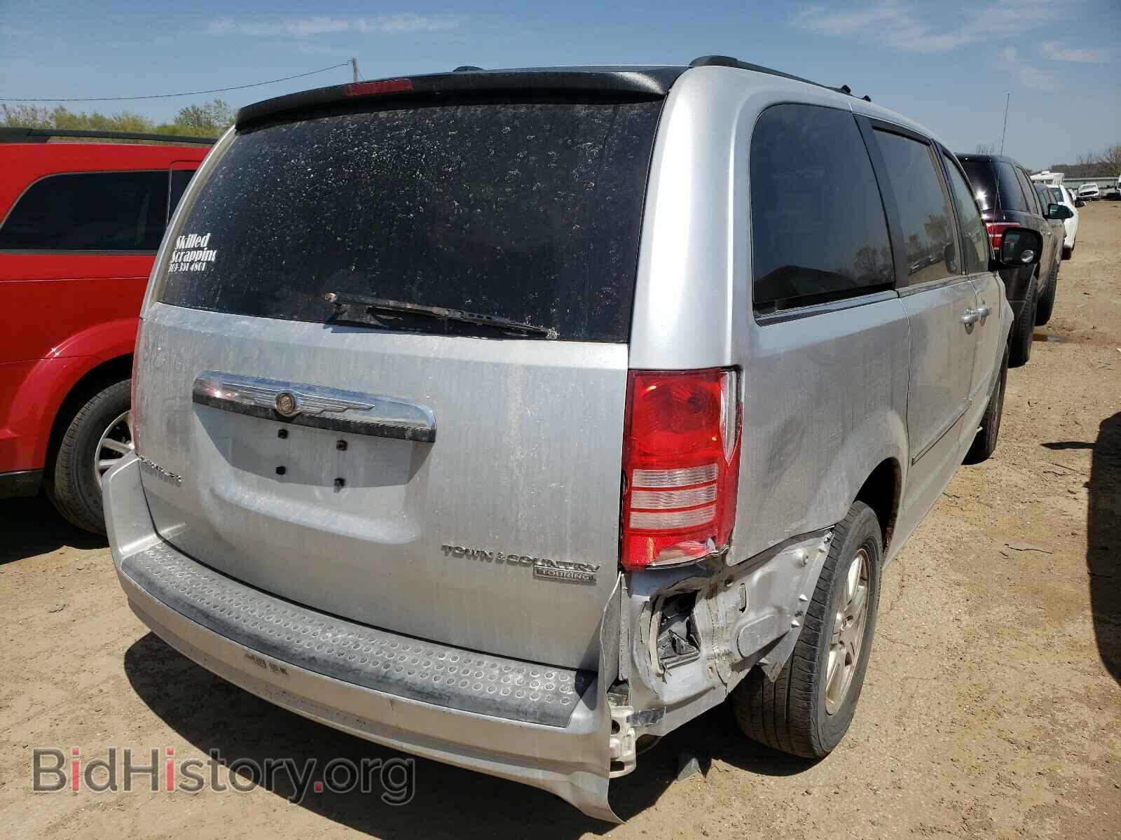 2010 CHRYSLER MINIVAN - VIN: 2A4RR5D17AR103396 - Фото 4