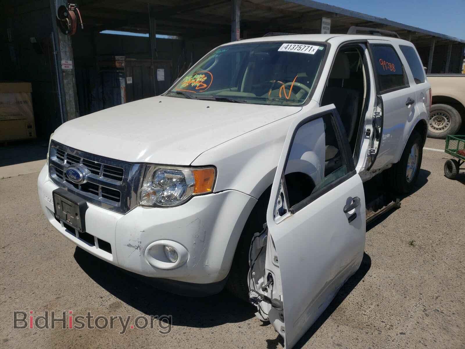 2011 FORD ESCAPE - VIN: 1FMCU9D71BKB66995 - Фото 2