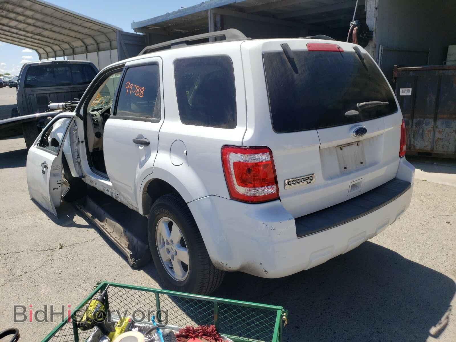 2011 FORD ESCAPE - VIN: 1FMCU9D71BKB66995 - Фото 3
