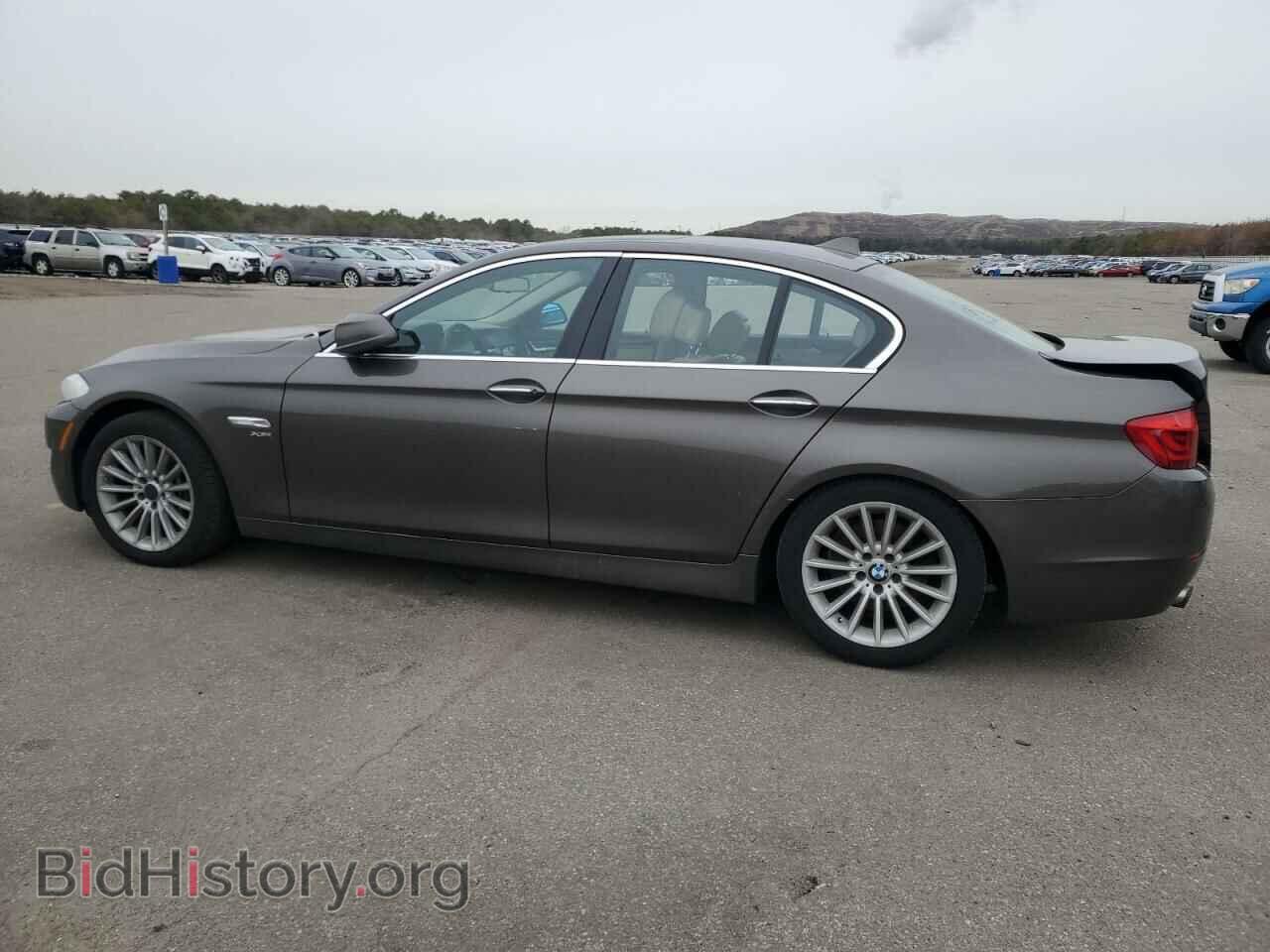 2011 BMW 5 SERIES - VIN: WBAFU7C52BC781813 - Фото 2