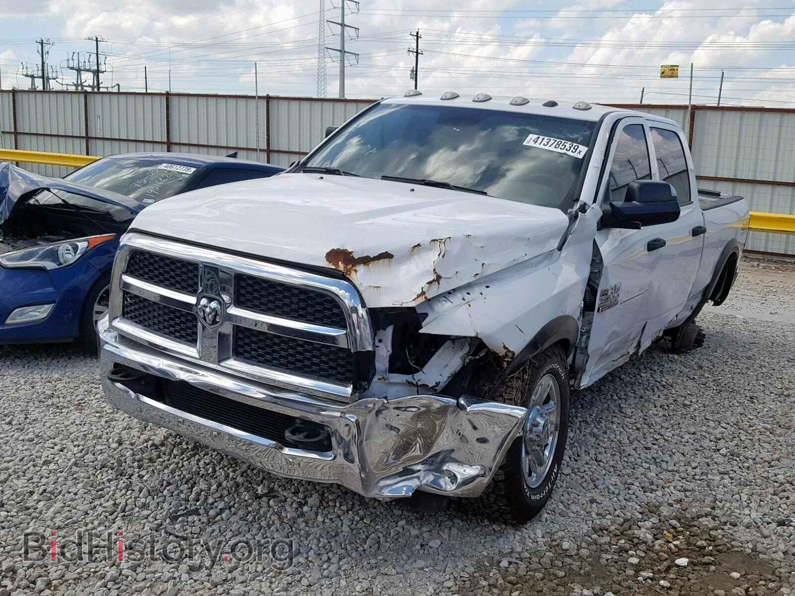 2017 RAM 2500 ST - VIN: 3C6UR5CL8HG639087 - Фото 2