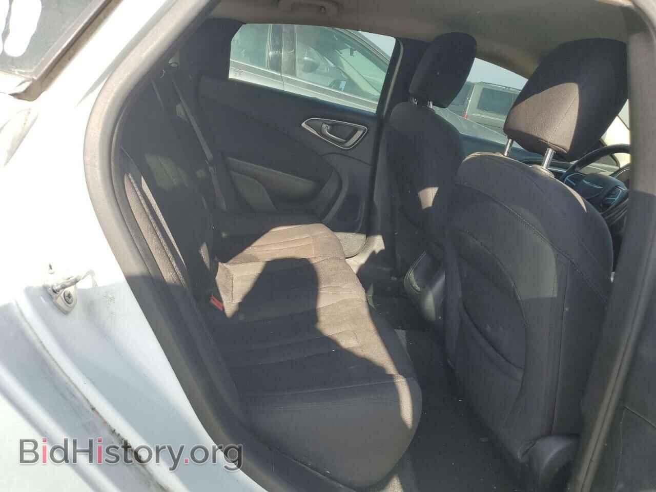 2015 CHRYSLER 200 - VIN: 1C3CCCAB6FN669833 - Photo 10