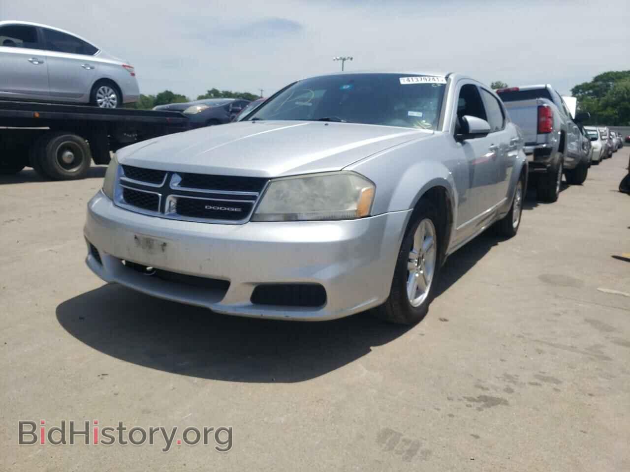 2011 DODGE AVENGER - VIN: 1B3BD1FB8BN609601 - Фото 2