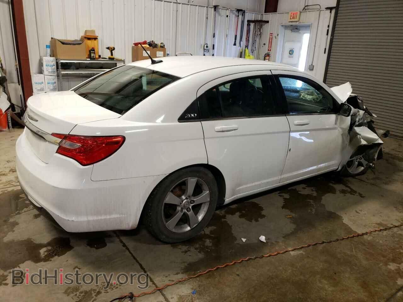 2013 CHRYSLER 200 - VIN: 1C3CCBBG2DN560223 - Фото 3