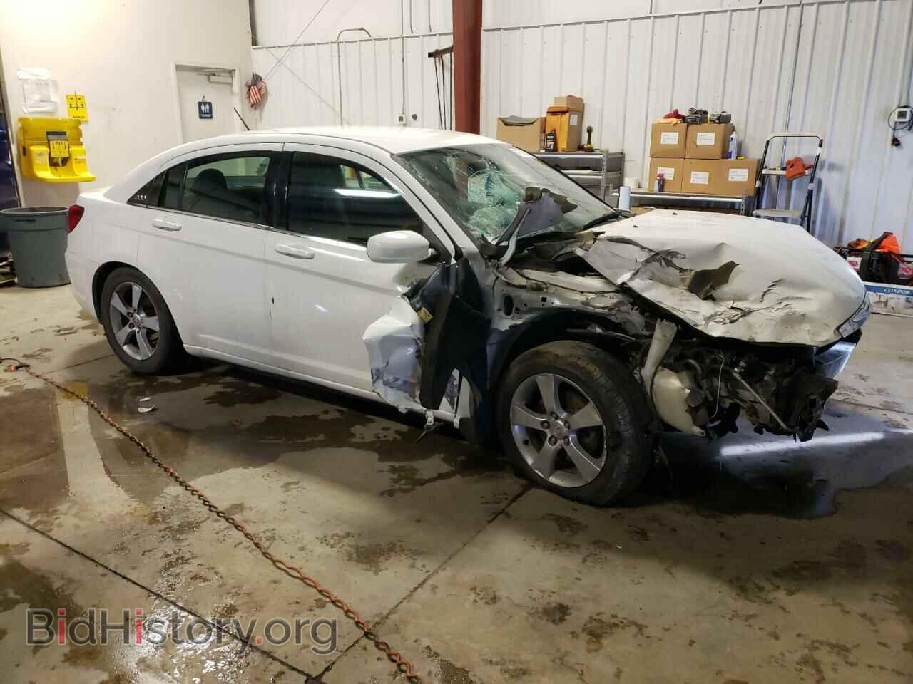 2013 CHRYSLER 200 - VIN: 1C3CCBBG2DN560223 - Фото 4