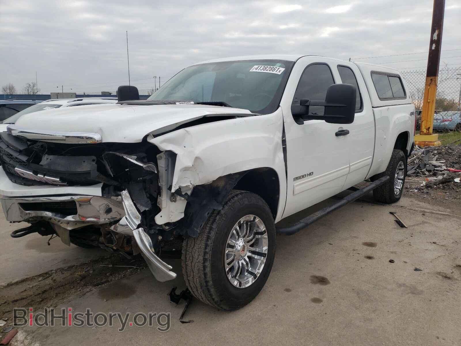 2011 GMC SIERRA - VIN: 1GT210CG0BZ140823 - Фото 2