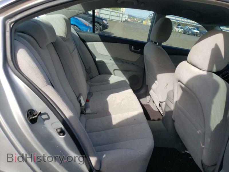 2007 Kia OPTIMA (VIN KNAGE124775112990) — фото 6 из 10