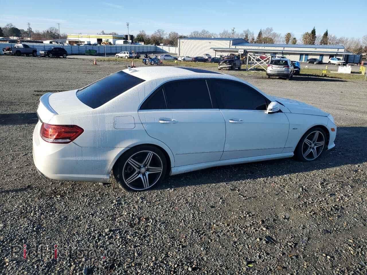 2011 MERCEDES-BENZ E-CLASS - VIN: WDDHF2EB6BA465084 - Фото 3