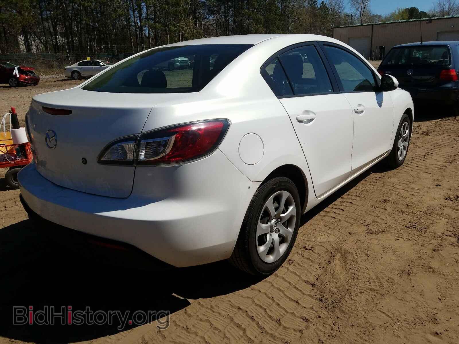 2011 MAZDA 3 - VIN: JM1BL1UF2B1373588 - Фото 4