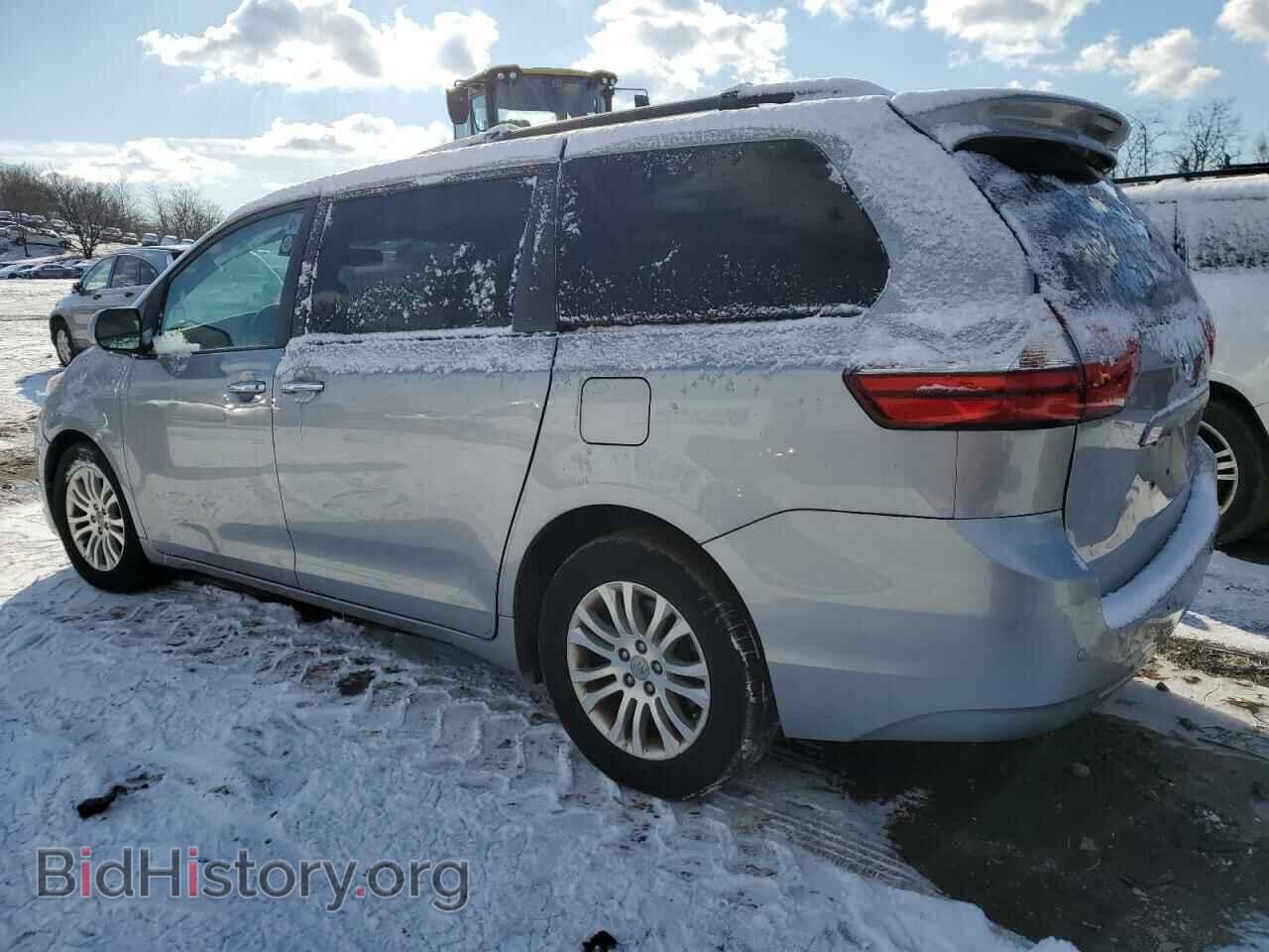 2017 TOYOTA All Models - VIN: 5TDYZ3DC2HS815226 - Фото 2