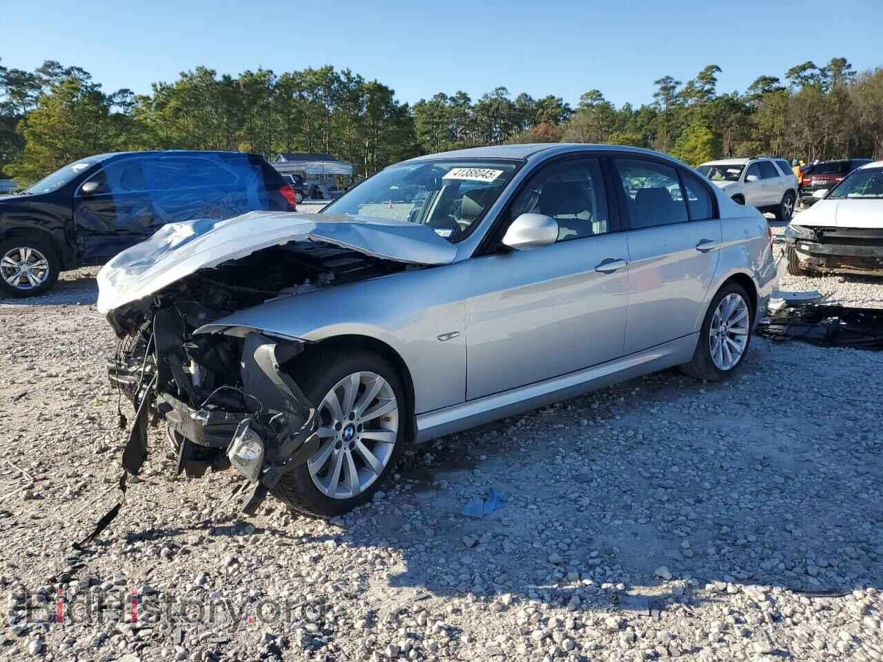 Фотография WBAPH7C55BE681850 - BMW 3 SERIES 2011