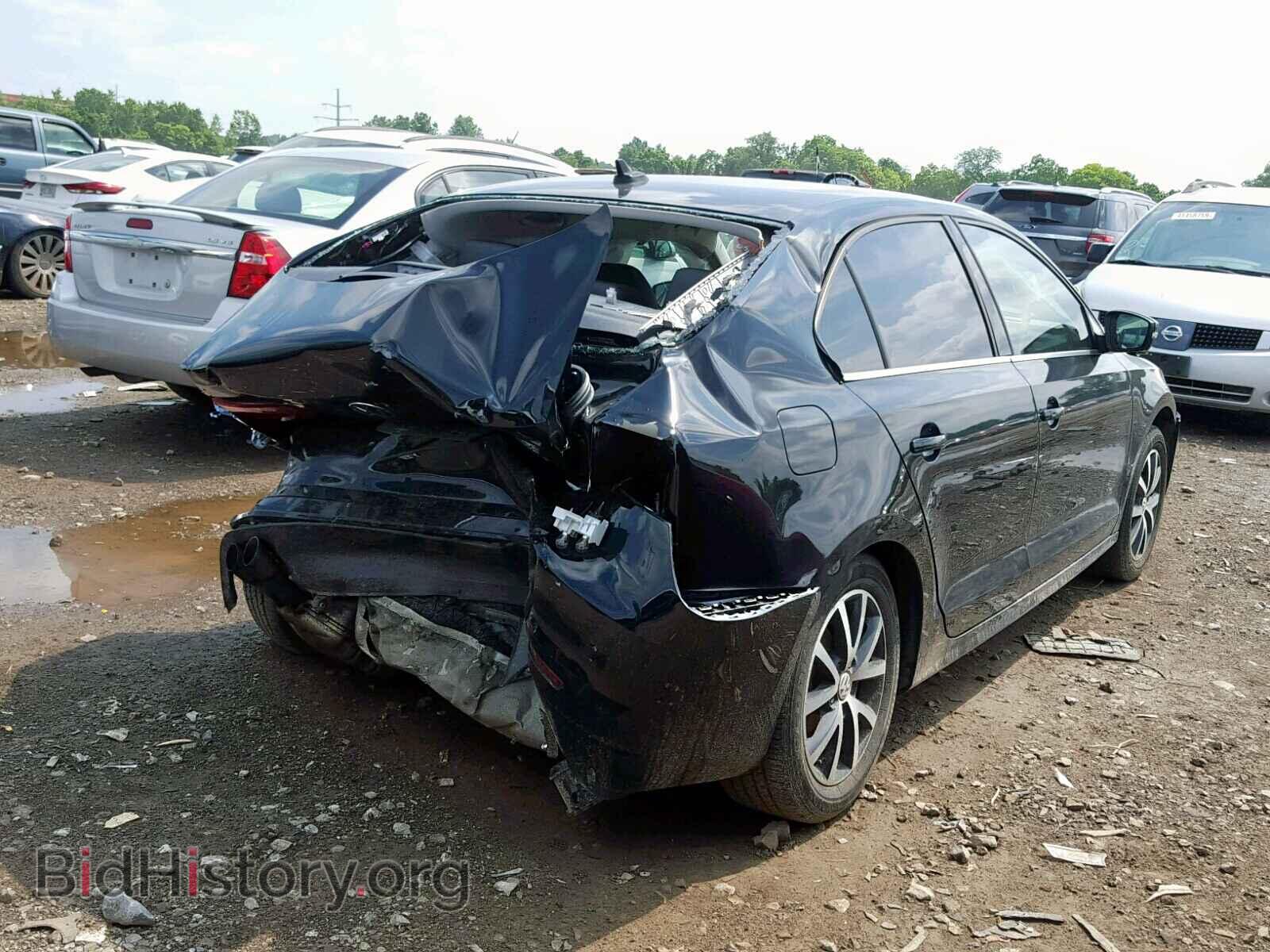 2017 VOLKSWAGEN JETTA - VIN: 3VWDB7AJ9HM413682 - Photo 4