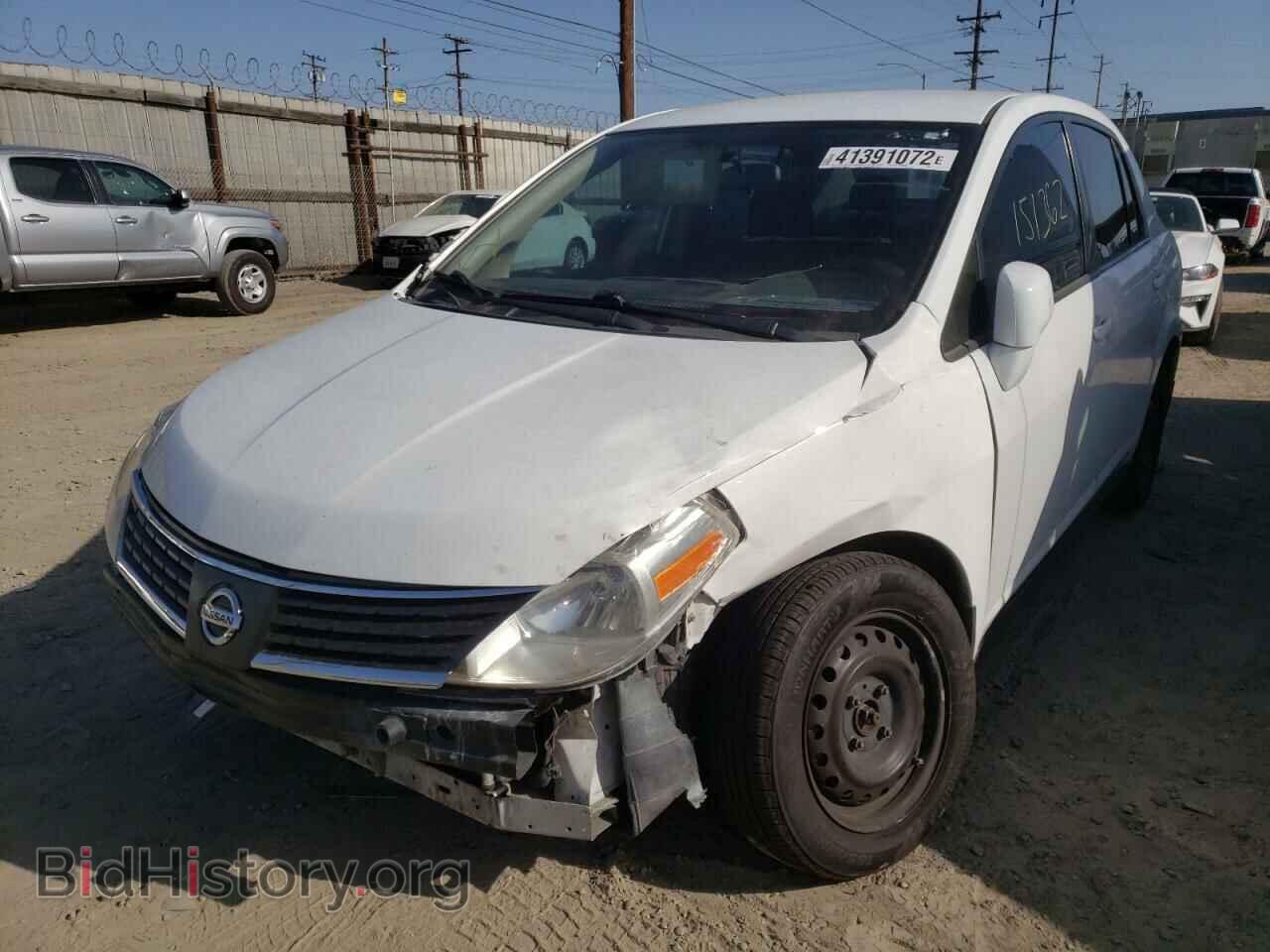 2009 NISSAN VERSA - VIN: 3N1BC11E09L406590 - Фото 2