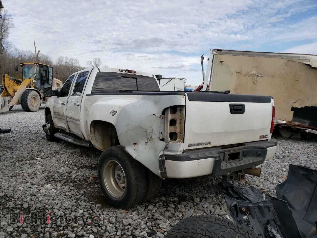 2013 GMC SIERRA - VIN: 1GT426C86DF238552 - Фото 2