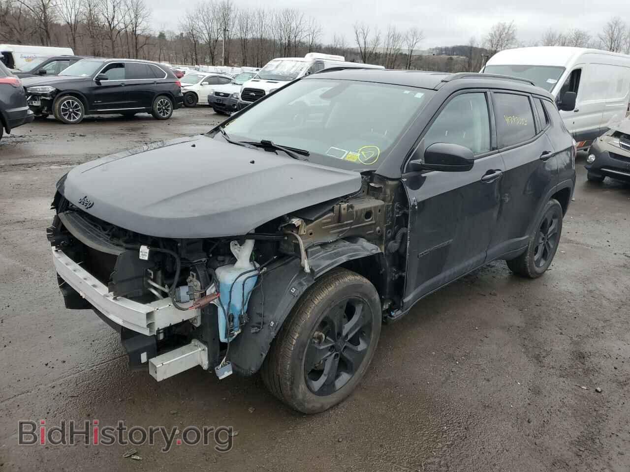 Фотография 3C4NJDBB2JT404172 - JEEP COMPASS 2018
