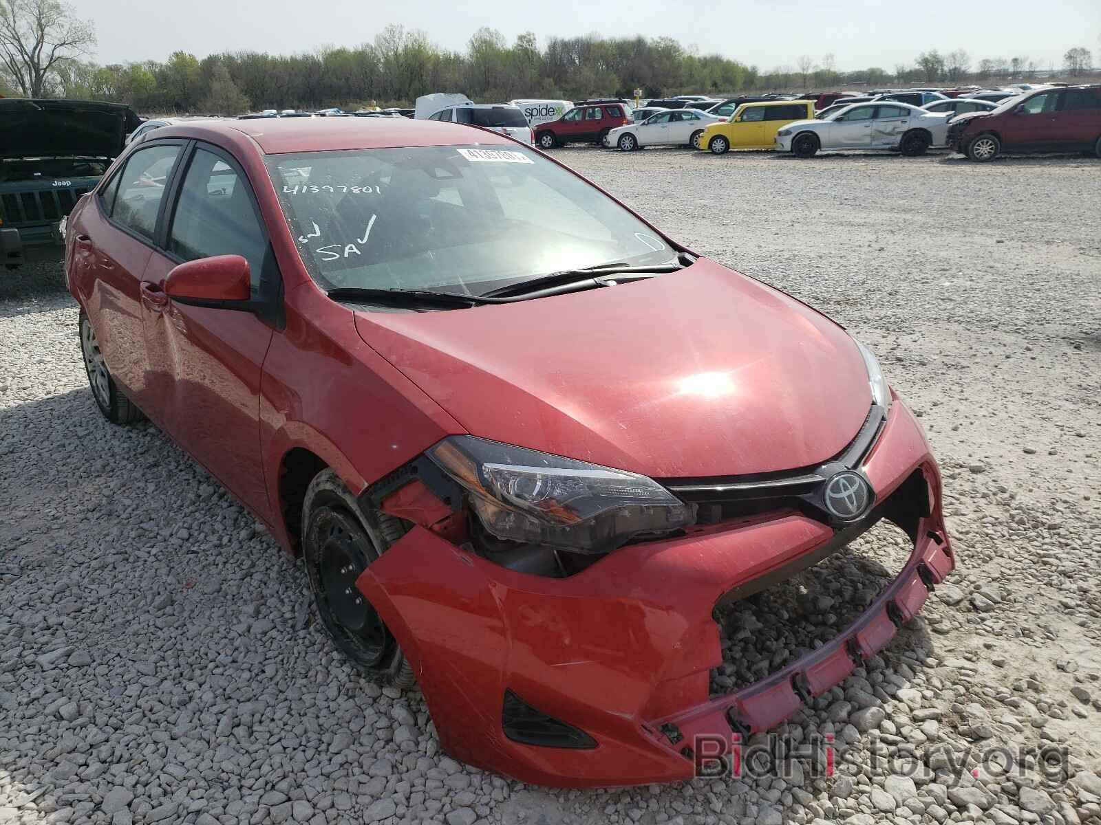 Photo 5YFBURHE1JP749494 - TOYOTA COROLLA 2018