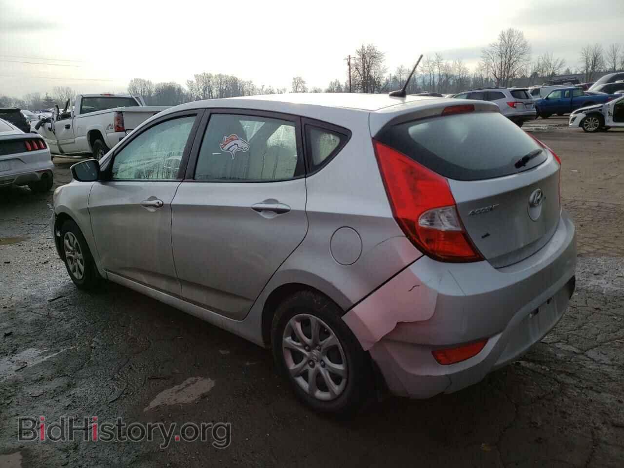2013 HYUNDAI ACCENT - VIN: KMHCT5AE2DU082738 - Фото 2