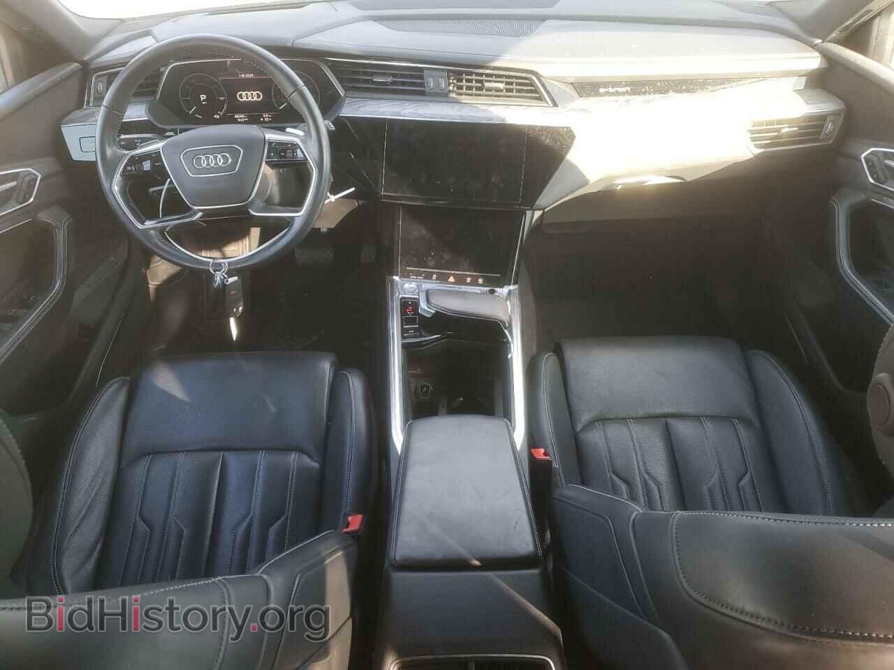 2019 AUDI E-TRON - VIN: WA1VAAGE9KB005905 - Photo 8