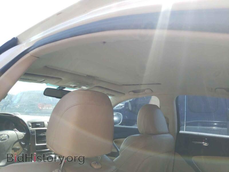 2006 Lexus IS (VIN JTHCK262162008521) — photo 9 of 10