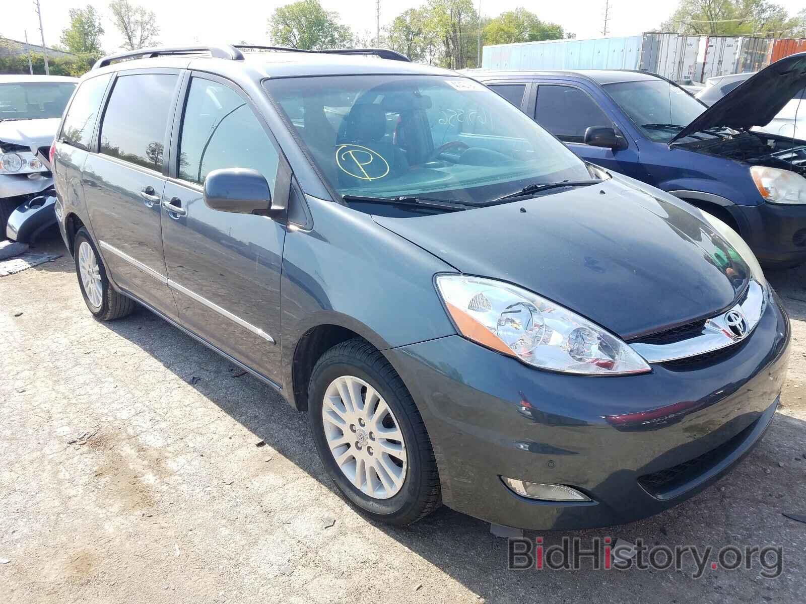 Фотография 5TDDK4CC8AS030211 - TOYOTA SIENNA 2010