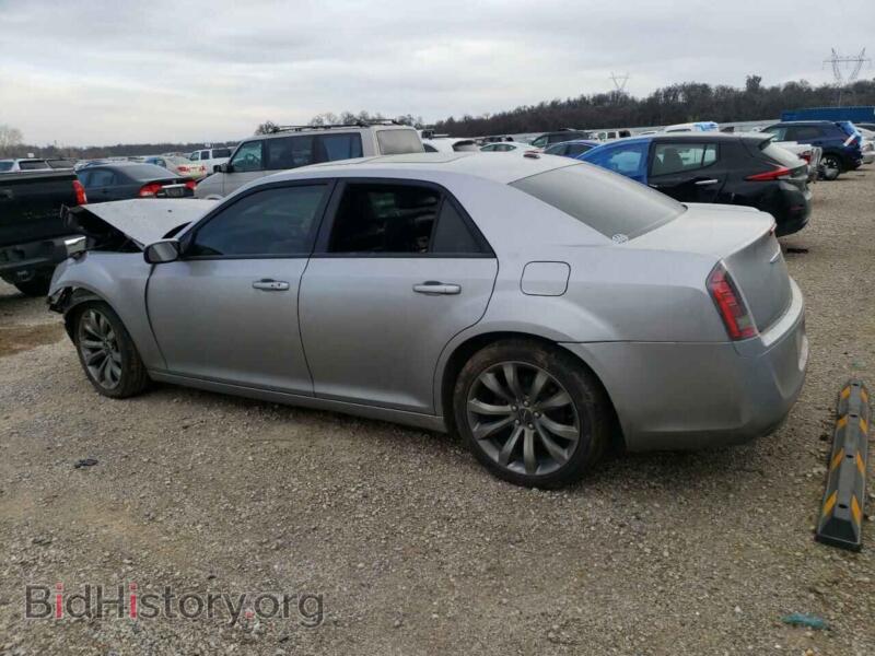 2014 Chrysler 300 (VIN 2C3CCABT0EH352598) — фото 2 из 12