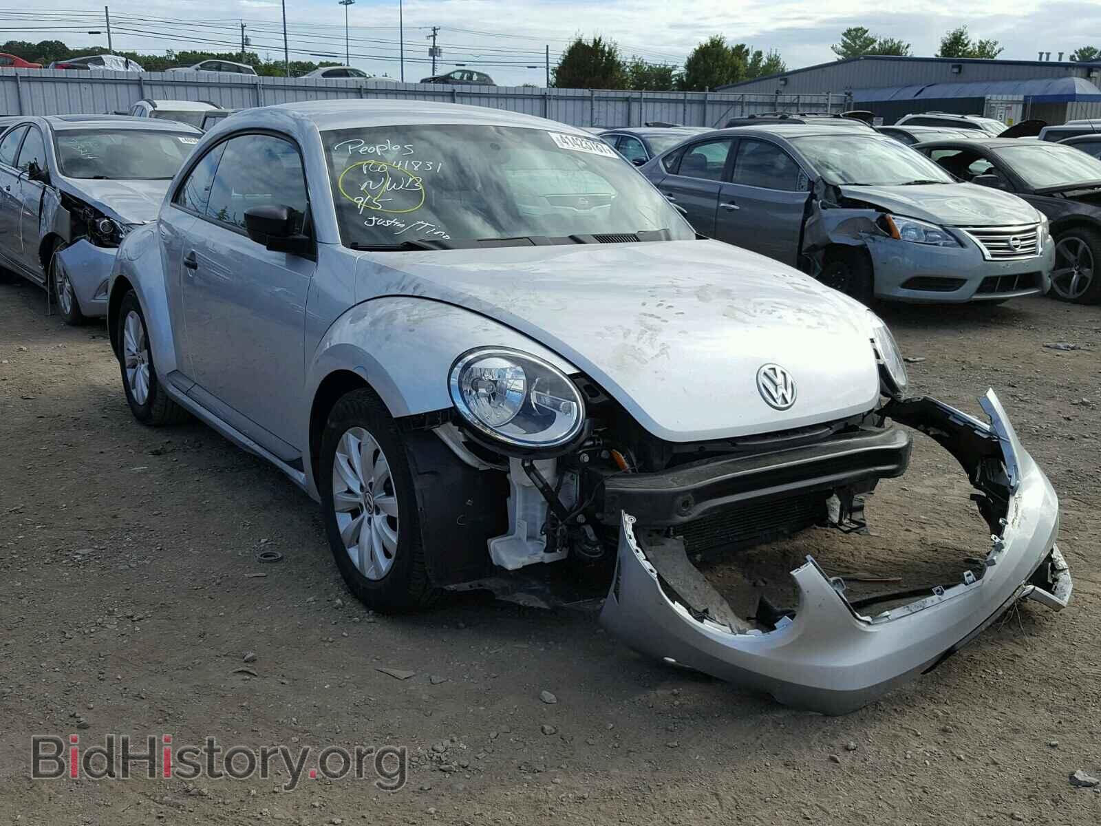 Photo 3VWFP7AT8DM618027 - VOLKSWAGEN BEETLE 2013