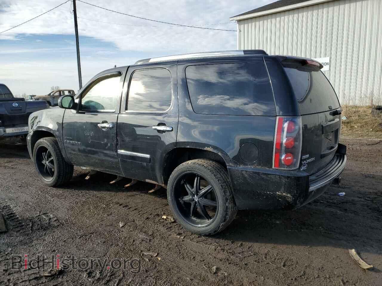 2011 GMC YUKON - VIN: 1GKS2EEF3BR181577 - Photo 2