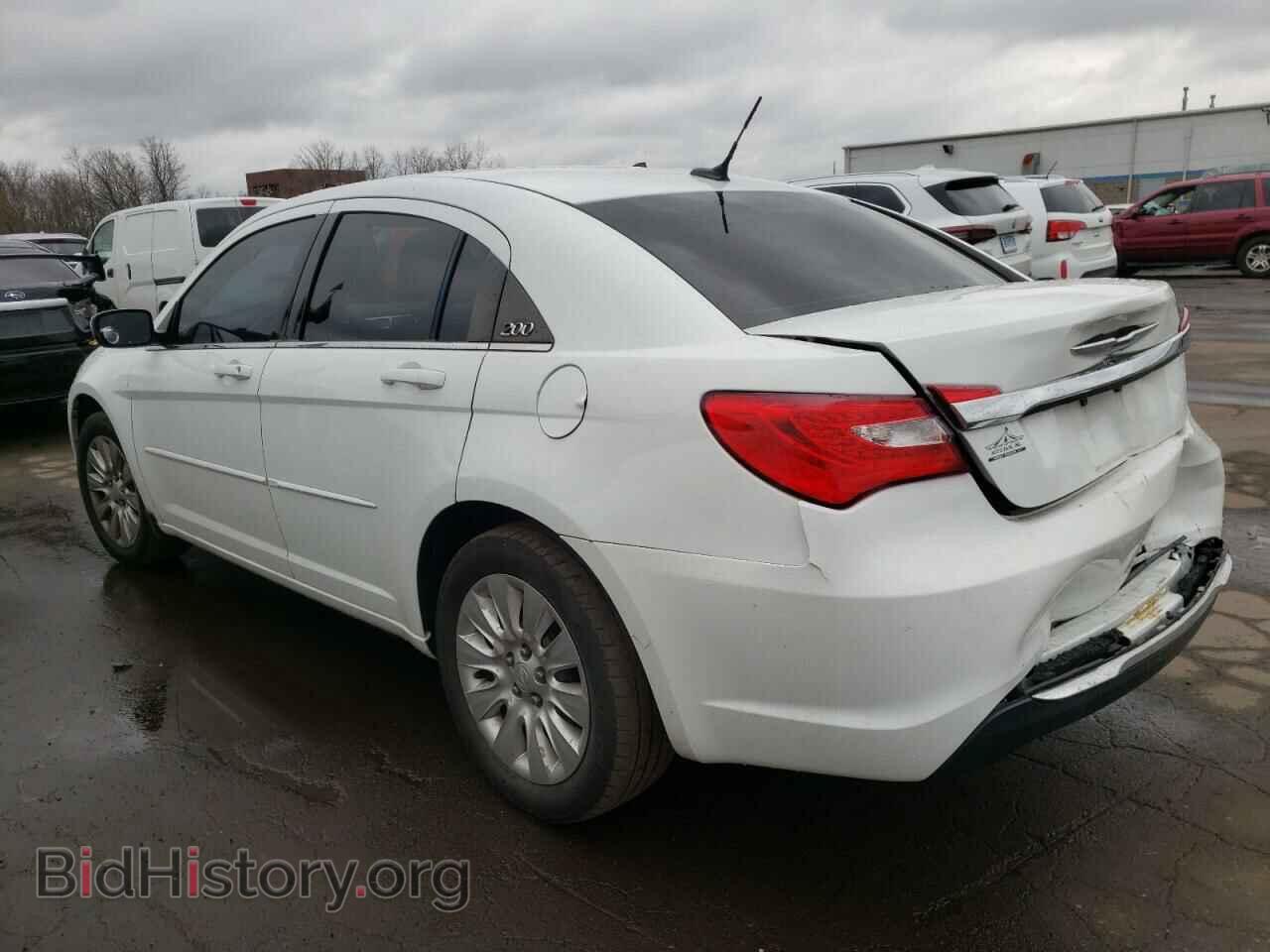 2011 CHRYSLER 200 - VIN: 1C3BC4FB3BN552389 - Фото 2