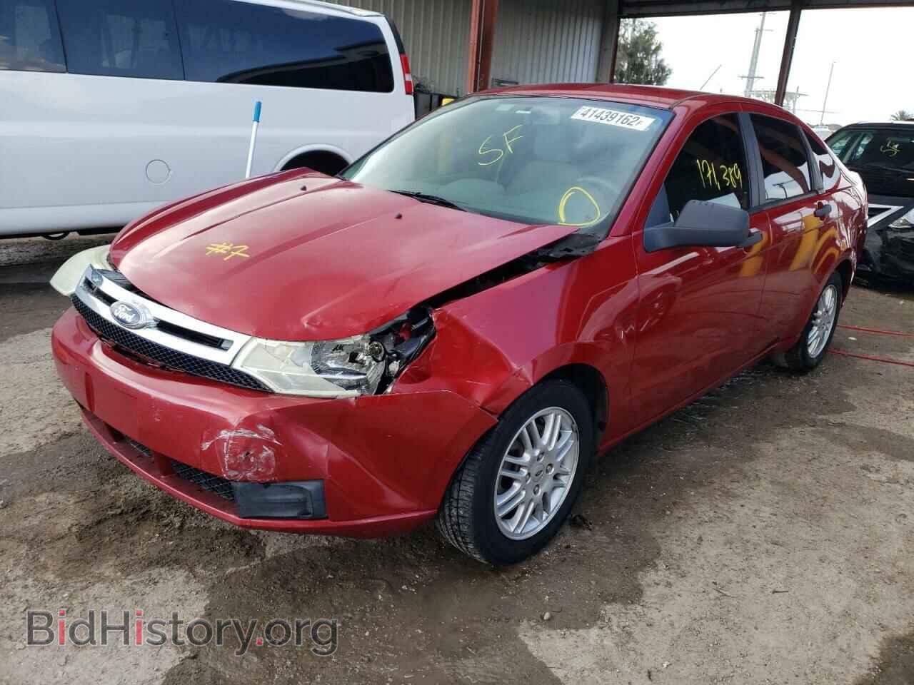 2011 FORD FOCUS - VIN: 1FAHP3FN4BW159631 - Фото 2