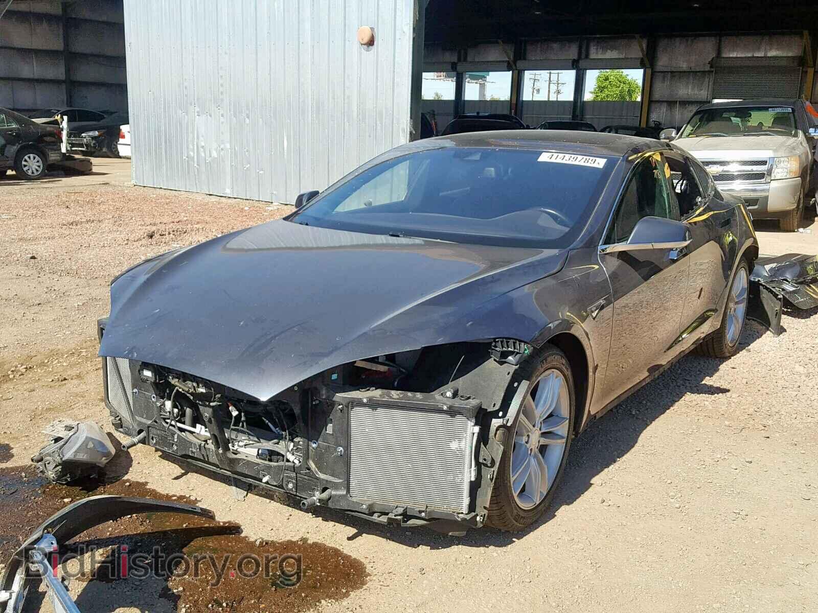 2015 TESLA MODEL S - VIN: 5YJSA1E21FF119093 - Фото 2