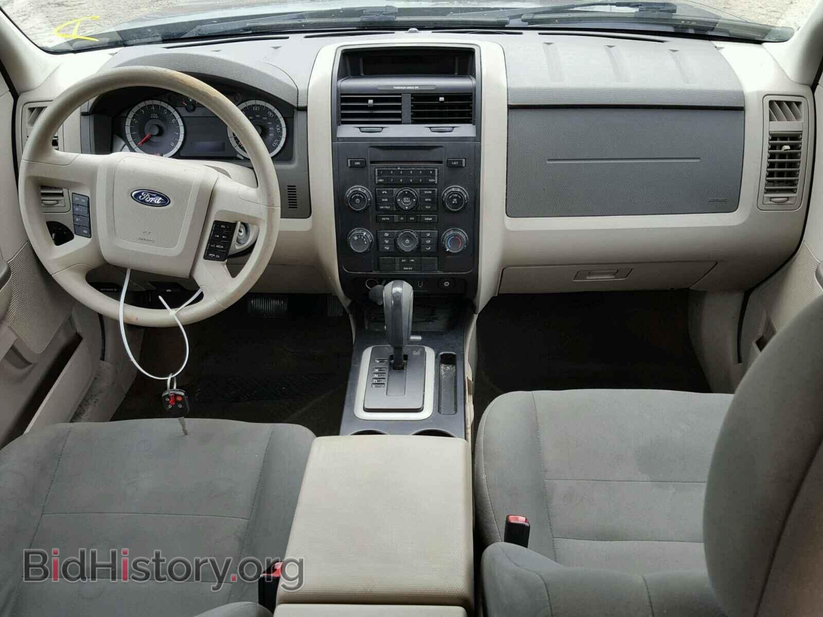 2011 FORD ESCAPE - VIN: 1FMCU0C70BKC40243 - Photo 9