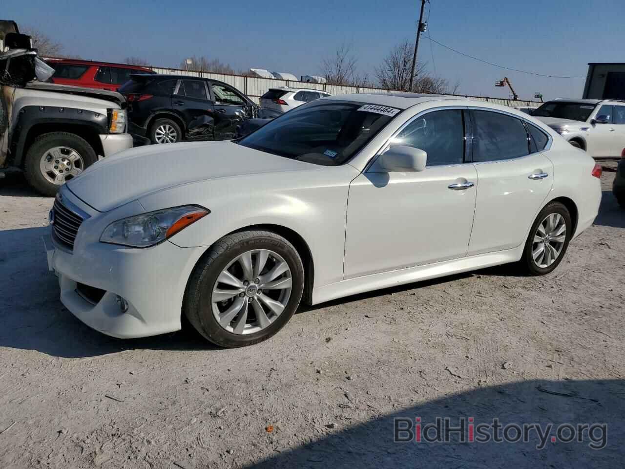 Photo JN1AY1AP7BM520953 - INFINITI M56 2011