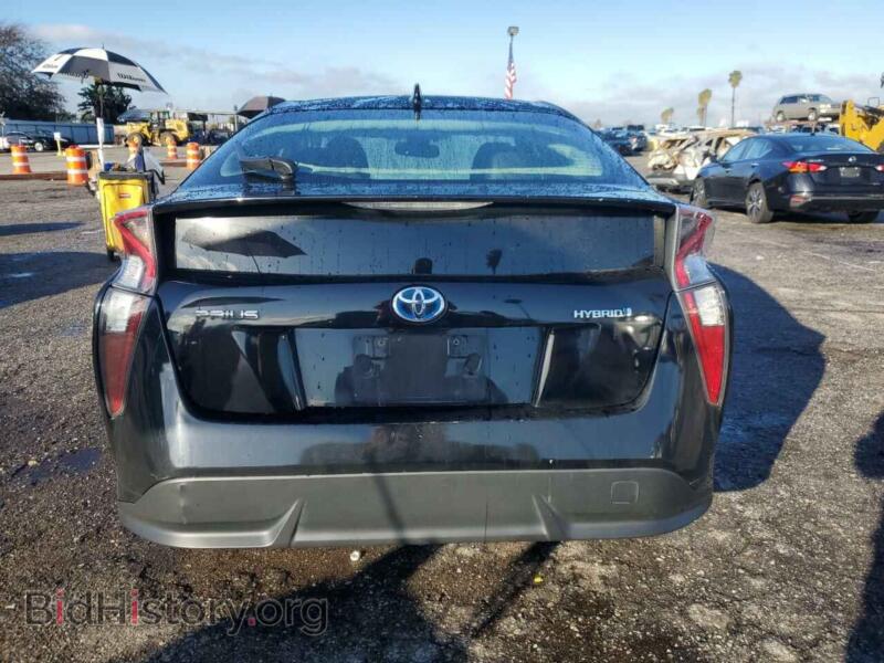 2016 Toyota PRIUS (VIN JTDKARFU9G3020549) — фото 6 из 12