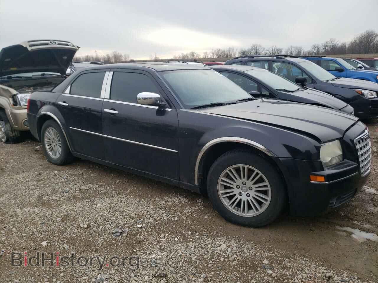 2010 CHRYSLER 300 - VIN: 2C3CA4CDXAH112645 - Фото 4