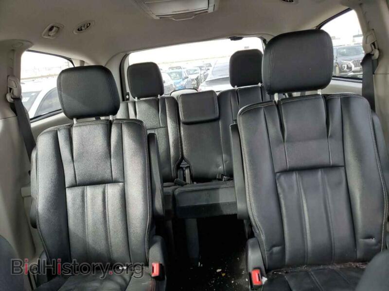 2016 Chrysler MINIVAN (VIN 2C4RC1BG3GR268023) — photo 10 of 14