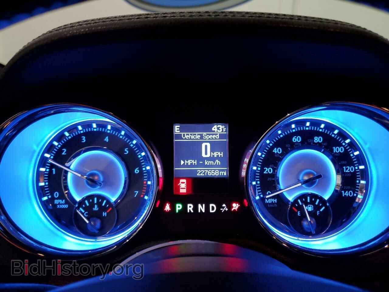 2011 CHRYSLER 300 - VIN: 2C3CA5CG1BH546051 - Фото 9