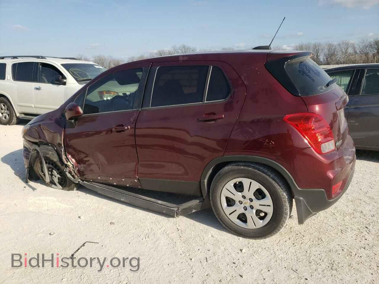 2017 CHEVROLET TRAX - VIN: 3GNCJKSB3HL271161 - Фото 2