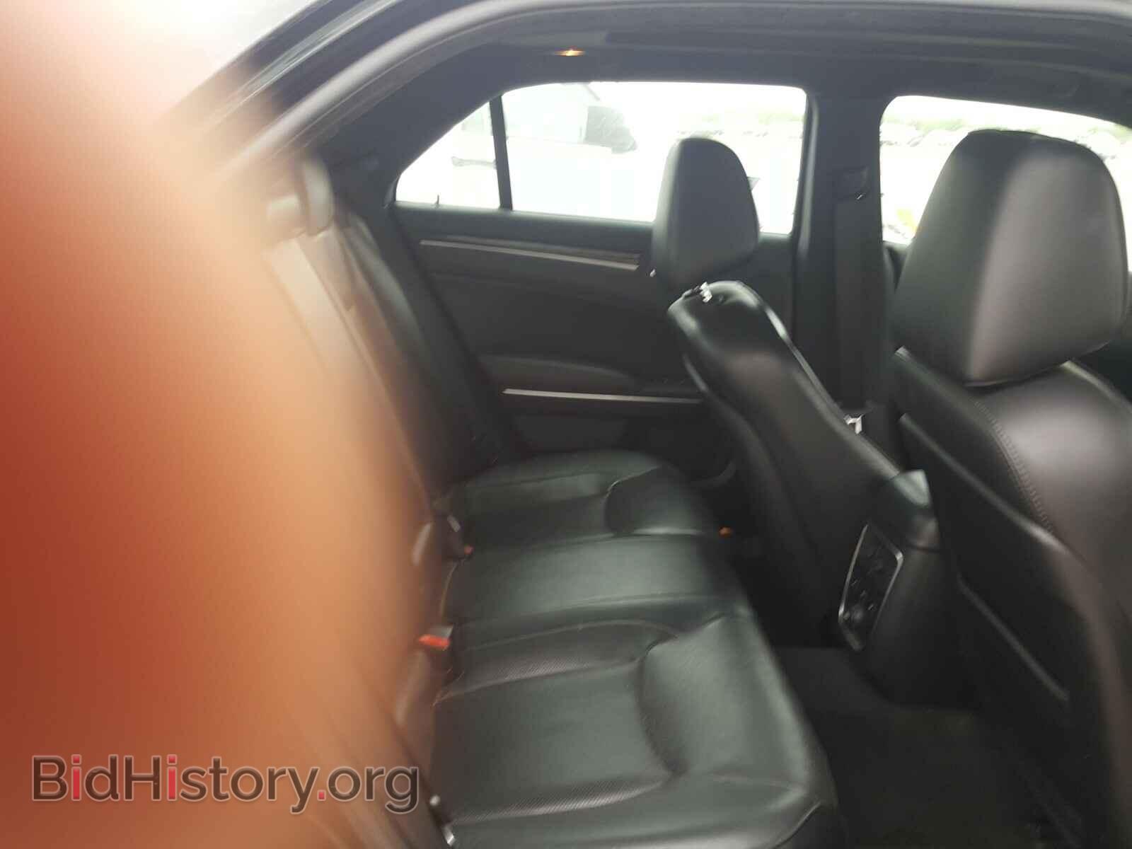 2011 CHRYSLER 300 - VIN: 2C3CA6CT7BH528043 - Фото 6