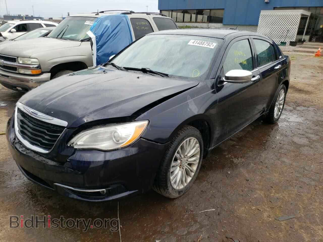 2012 CHRYSLER 200 - VIN: 1C3CCBCB3CN304934 - Photo 2