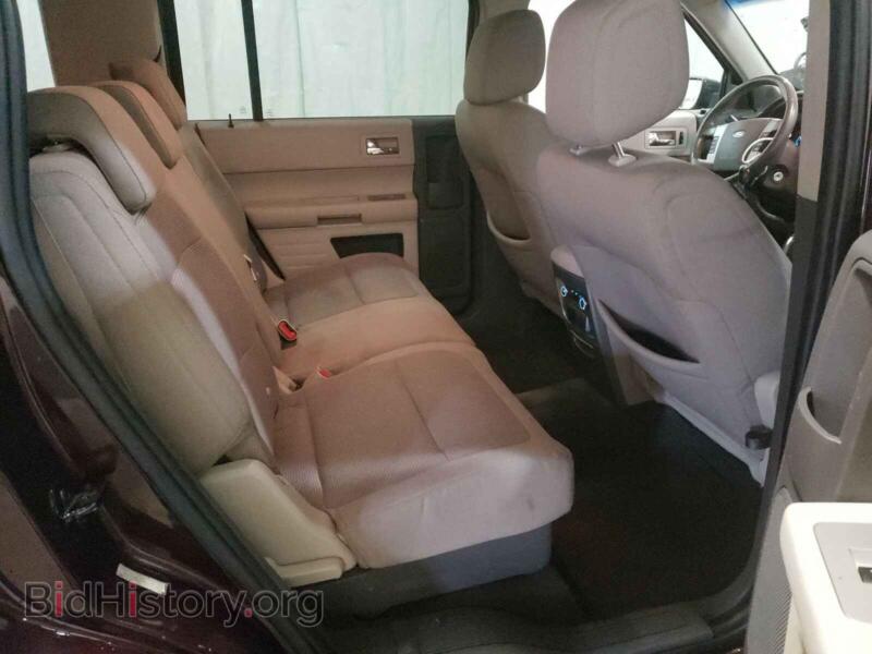 2011 Ford FLEX (VIN 2FMGK5BC7BBD29272) — photo 6 of 10